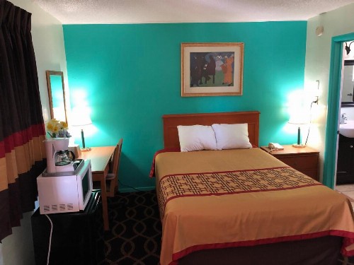 Klamath Motor Lodge - image 7