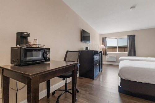 Econo Lodge Inn & Suites Yuba City - image 25