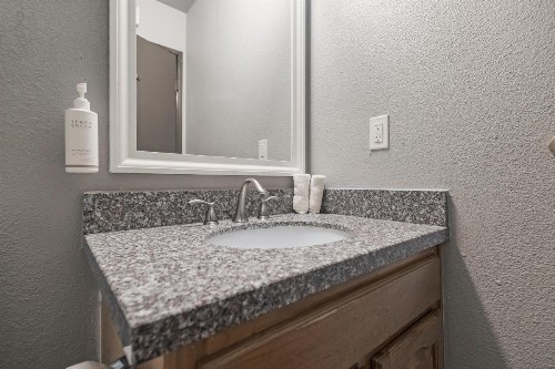 Econo Lodge Inn & Suites Yuba City - image 40