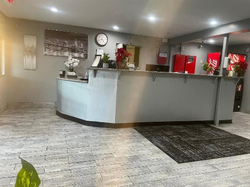 Econo Lodge Inn & Suites Yuba City - image 48