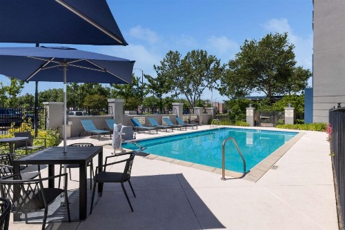Hampton Inn & Suites Yuba City - image 17