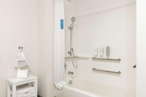 Hampton Inn & Suites Yuba City - image 18