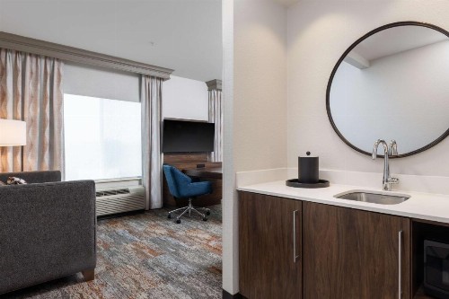 Hampton Inn & Suites Yuba City - image 21