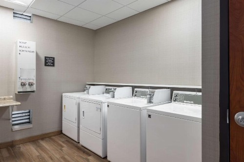 Hampton Inn & Suites Yuba City - image 22