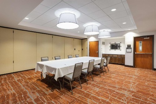 Hampton Inn & Suites Yuba City - image 25