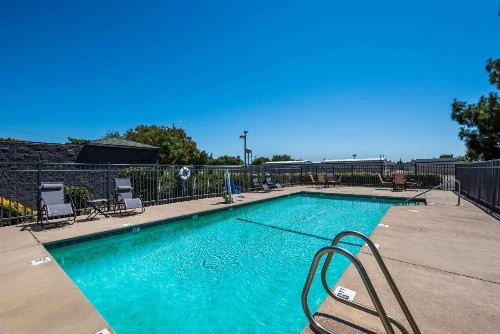 Travelodge by Wyndham Yuba City - image 30