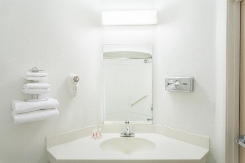 Travelodge by Wyndham Yuba City - image 39