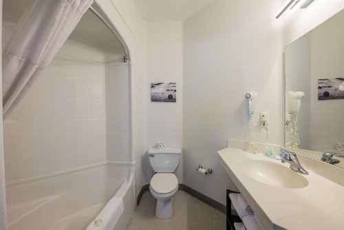 Travelodge by Wyndham Yuba City - image 7