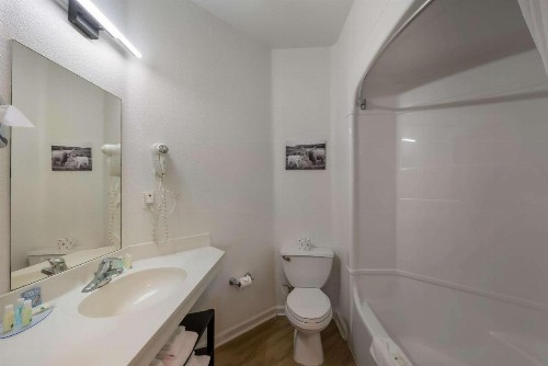 Travelodge by Wyndham Yuba City - image 8
