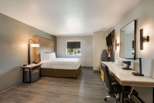 Travelodge by Wyndham Yuba City - image 9