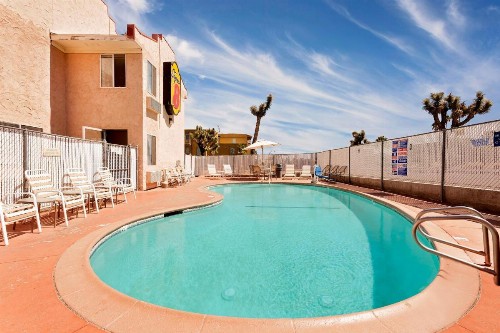 Super 8 by Wyndham Yucca Val/Joshua Tree Nat Pk Area - image 26