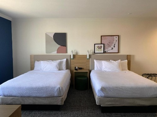 Best Western Joshua Tree Hotel & Suites - image 19