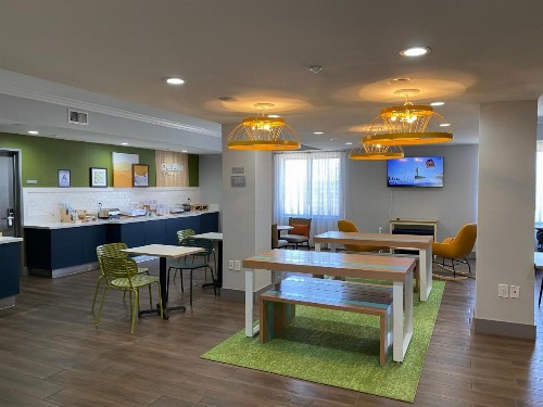 Best Western Joshua Tree Hotel & Suites - image 2