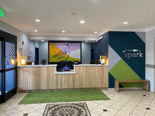 Best Western Joshua Tree Hotel & Suites - image 21