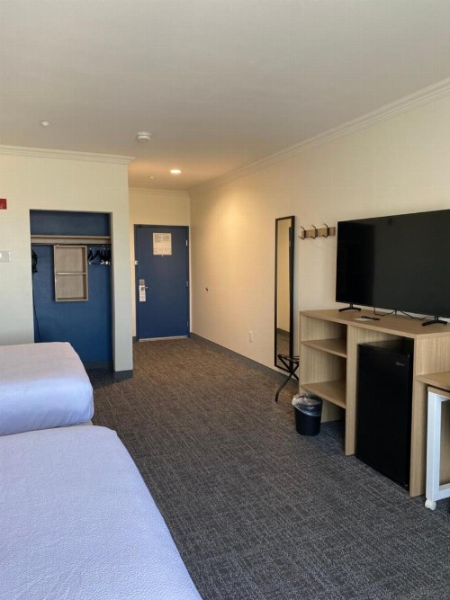 Best Western Joshua Tree Hotel & Suites - image 28