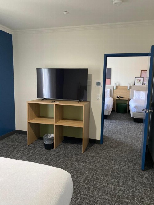 Best Western Joshua Tree Hotel & Suites - image 4