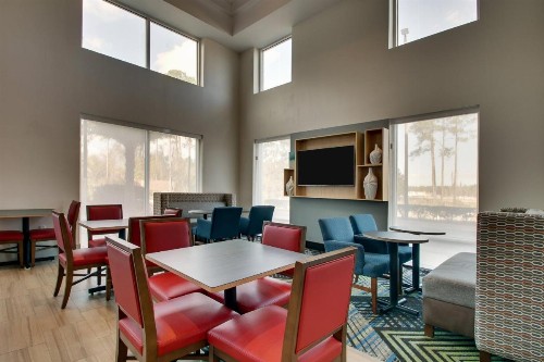 Holiday Inn Express Hotel & Suites Jacksonville North-Fernandina an IHG Hotel - image 18