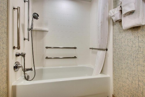 Holiday Inn Express Hotel & Suites Jacksonville North-Fernandina an IHG Hotel - image 30