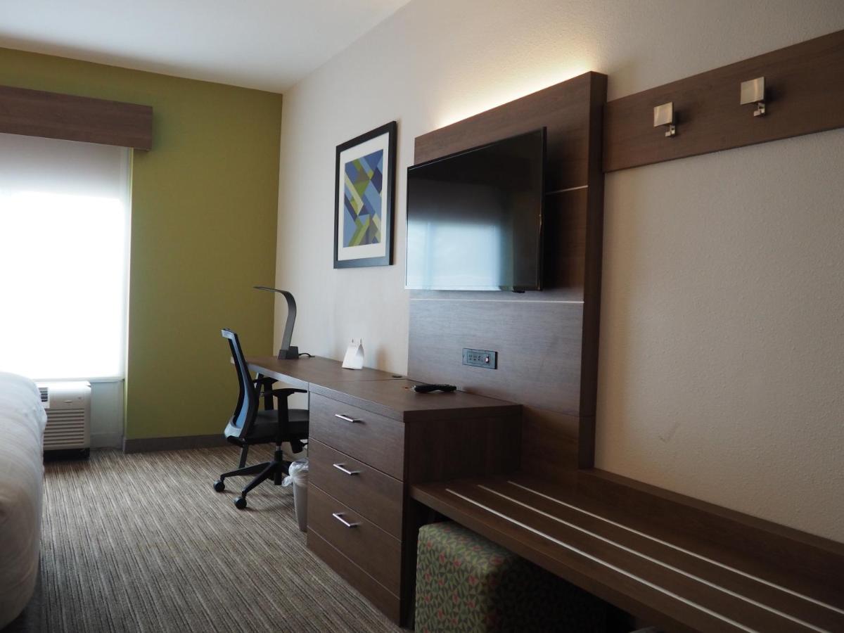 Holiday Inn Express Hotel & Suites Jacksonville North-Fernandina an IHG Hotel - image 7