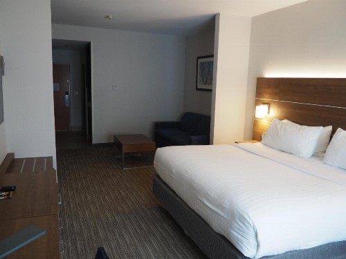 Holiday Inn Express Hotel & Suites Jacksonville North-Fernandina an IHG Hotel - image 9
