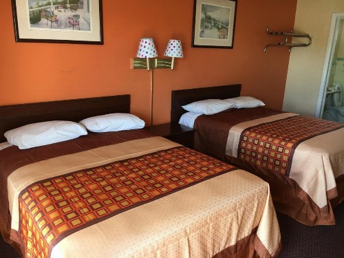 Nassau Holiday Motel - image 22