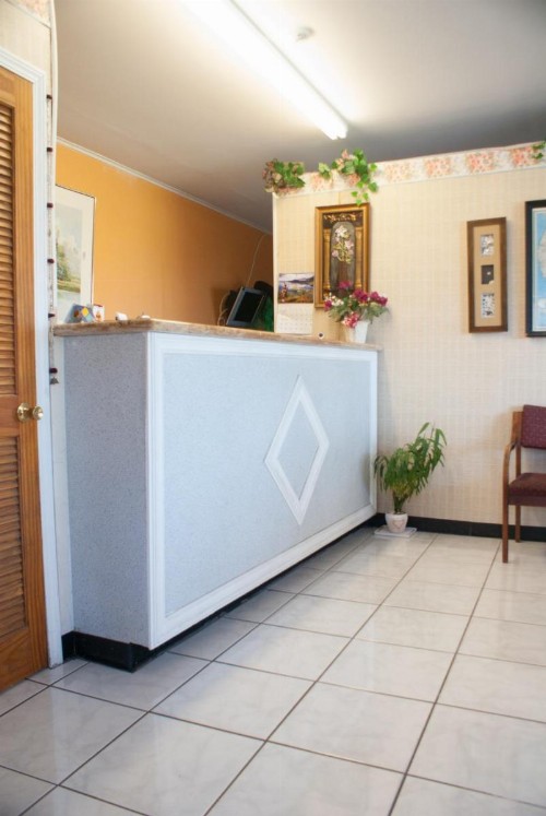 Nassau Holiday Motel - image 29