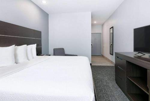 Days Inn by Wyndham Zachary LA - image 17