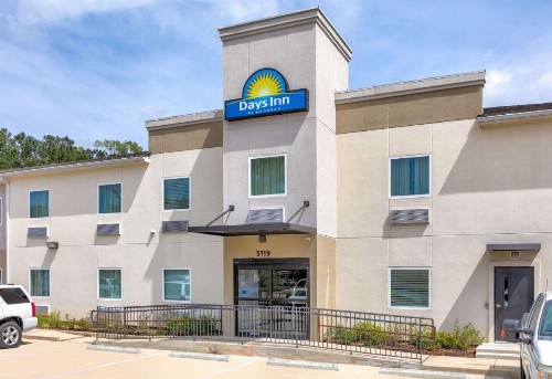 Days Inn by Wyndham Zachary LA - image 3