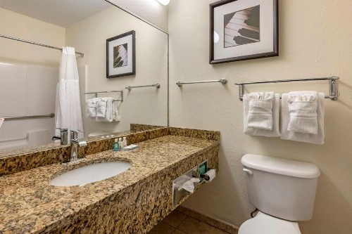 Quality Inn Zephyrhills-Dade City - image 32