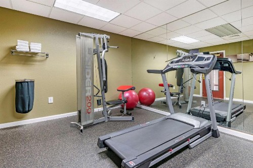 Quality Inn Zephyrhills-Dade City - image 8