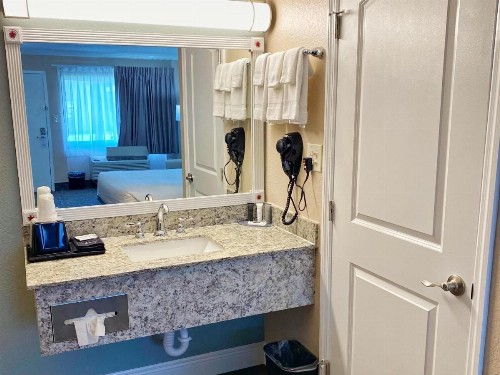 Roadstar Hotel Zephyrhills - image 29