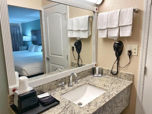 Roadstar Hotel Zephyrhills - image 35